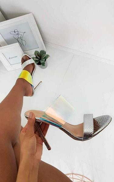 Stílusos női papucs vékony sarkú