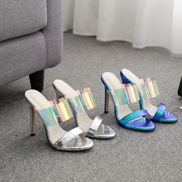 Stílusos női papucs vékony sarkú