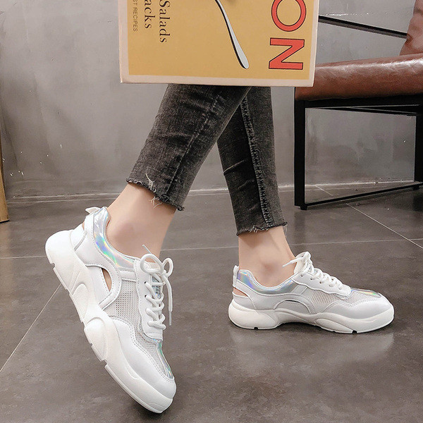 Καθημερινά γυναικεία πάνινα παπούτσια με κορδόνια και επίπεδη σόλα