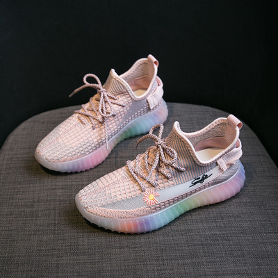 Ежедневни дамски летни маратонки с цветна подметка и връзки 