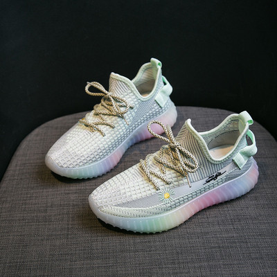 Ежедневни дамски летни маратонки с цветна подметка и връзки 