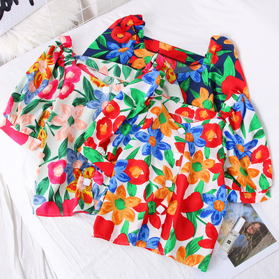 Цветна дамска риза с флорални мотиви