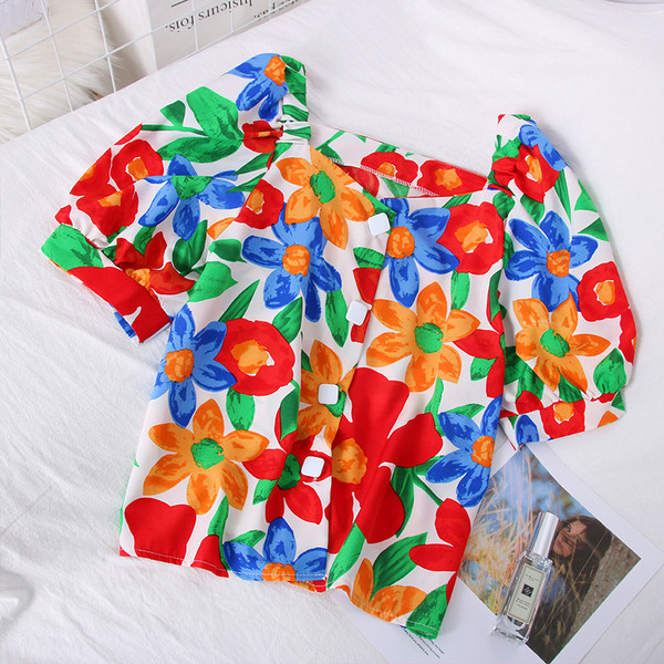 Цветна дамска риза с флорални мотиви