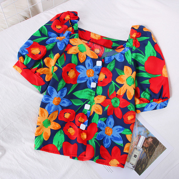 Цветна дамска риза с флорални мотиви