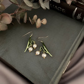 Ženske viseće naušnice s perlama u obliku cvijeta