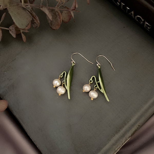 Ženske viseće naušnice s perlama u obliku cvijeta