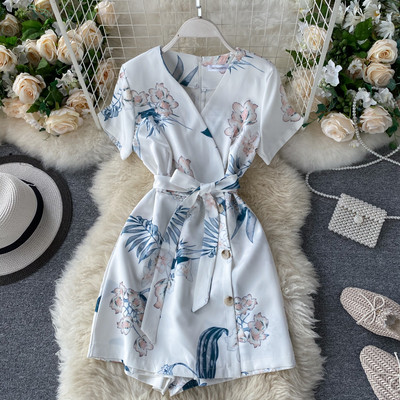 Ženski ležerni kombinezon sa špic izrezom i kratkim rukavima