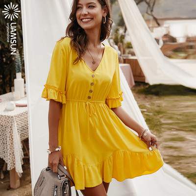 Γυναικείο κοντό φόρεμα με οβάλ λαιμόκοψη, κοντά μανίκια και κορδόνια