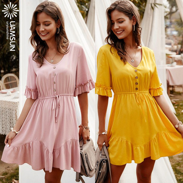 Γυναικείο κοντό φόρεμα με οβάλ λαιμόκοψη, κοντά μανίκια και κορδόνια