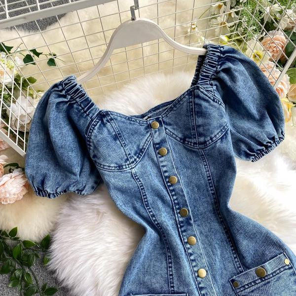 Καθημερινή γυναικεία ολόσωμη φόρμα τζιν με τετράγωνο ντεκολτέ και κουμπιά