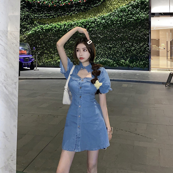 Új modell rövid farmer női ruha gallérral és kék kivágással