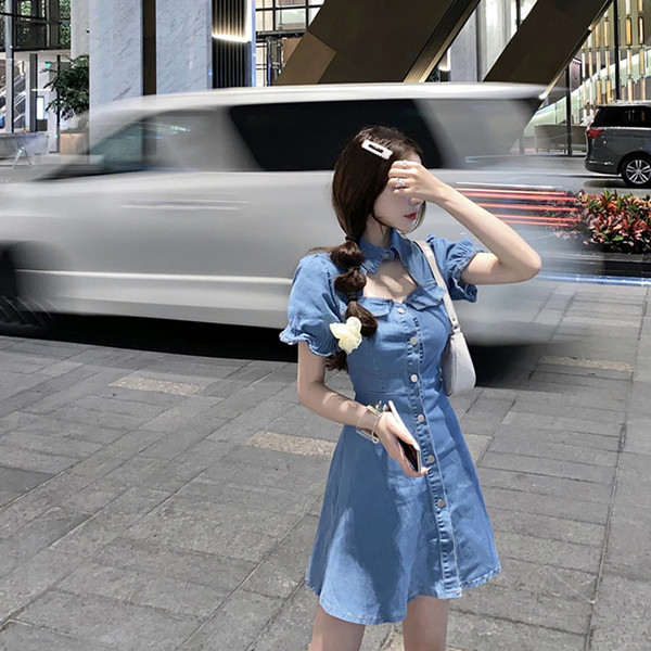 Új modell rövid farmer női ruha gallérral és kék kivágással