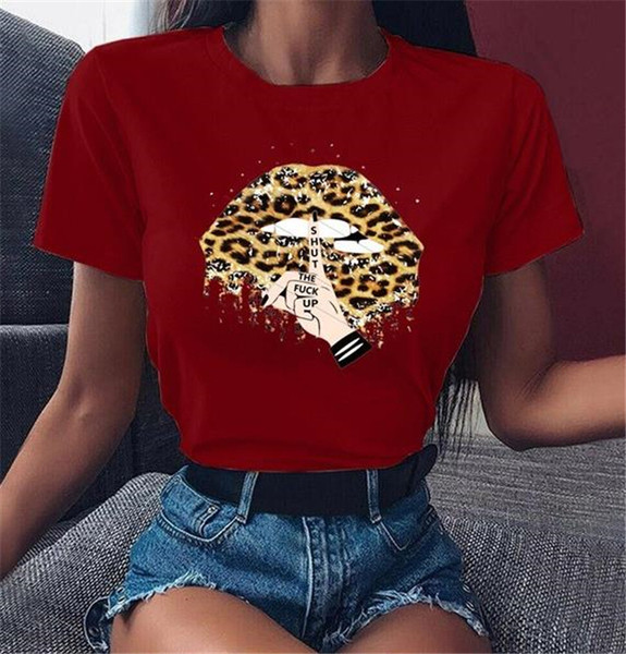 Ženska majica s aplikacijom, kratkih rukava i ovalnog izreza