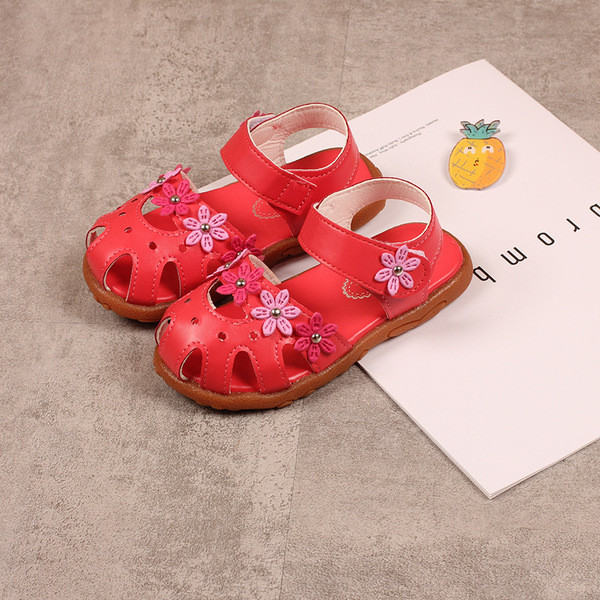 Gyermek bőr szandál lányoknak virággal