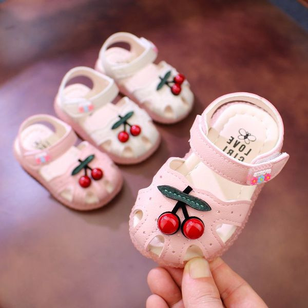 Gyerekszandál lányoknak 3D elemes cseresznyével