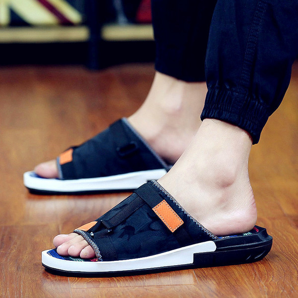 Alkalmi férfi papucs lapos talppal