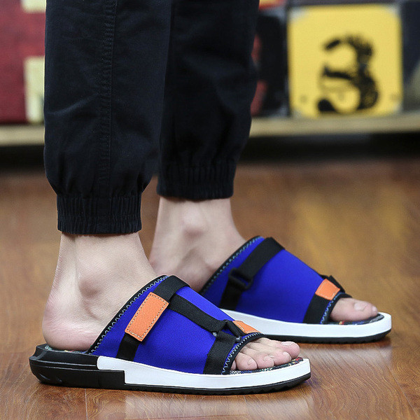 Alkalmi férfi papucs lapos talppal