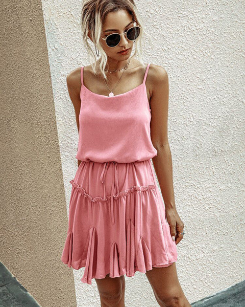 Ежедневна дамска рокля с тънки презрамки и колан на талията