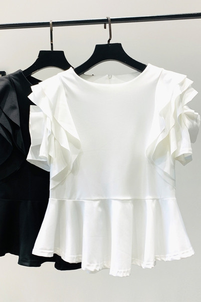 Női blúz ovális nyakkivágással és széles ujjakkal