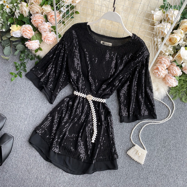 Дамска стилна рокля с пайети и колан на талията