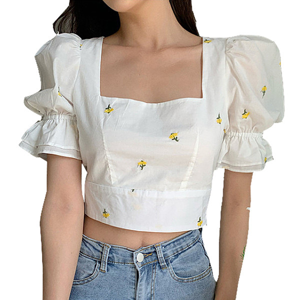 Új modell női blúz szögletes nyakkivágással, hímzéssel és csupasz háttal