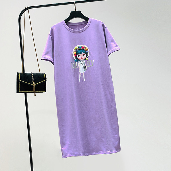 Нов модел дамска рокля с овално деколте и щампа