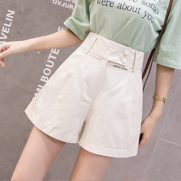 Casual γυναικεία σορτς με ψηλή μέση και κουμπιά