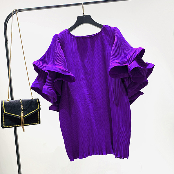 Új modell női blúz széles ujjal és kerek nyakkivágással