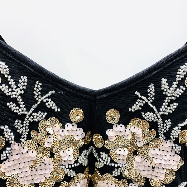 Нов модел къс дамски потник с тънки презрамки и пайети