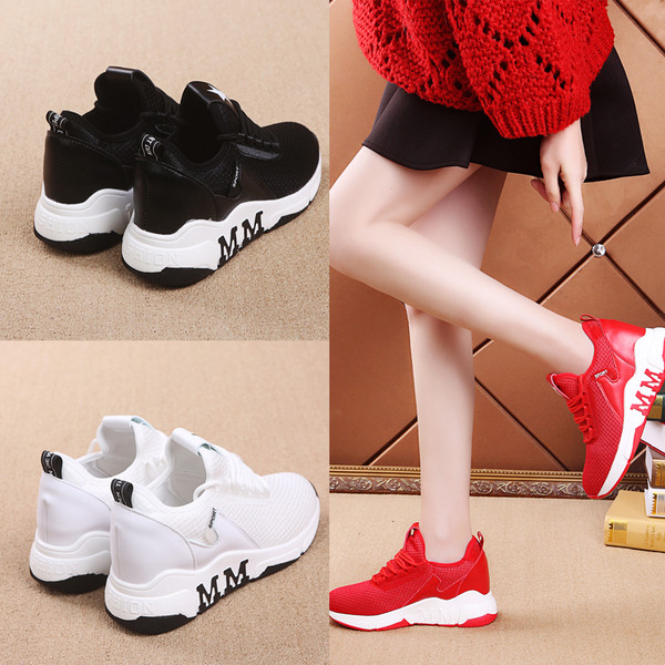 Casual γυναικεία αθλητικά παπούτσια με χοντρά πέλματα, κορδόνια και επιγραφή