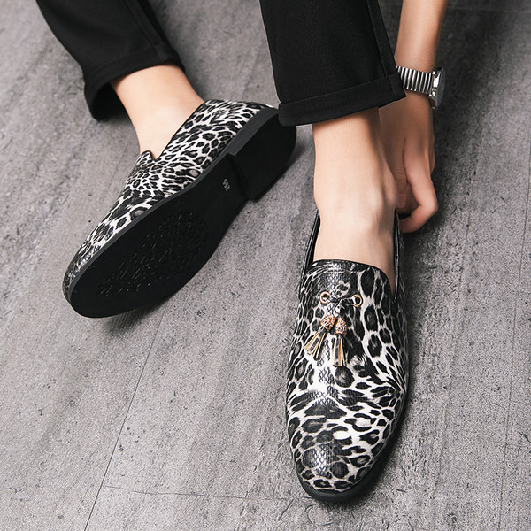 Модерни мъжки мокасини от еко кожа с животински принт - големи размери