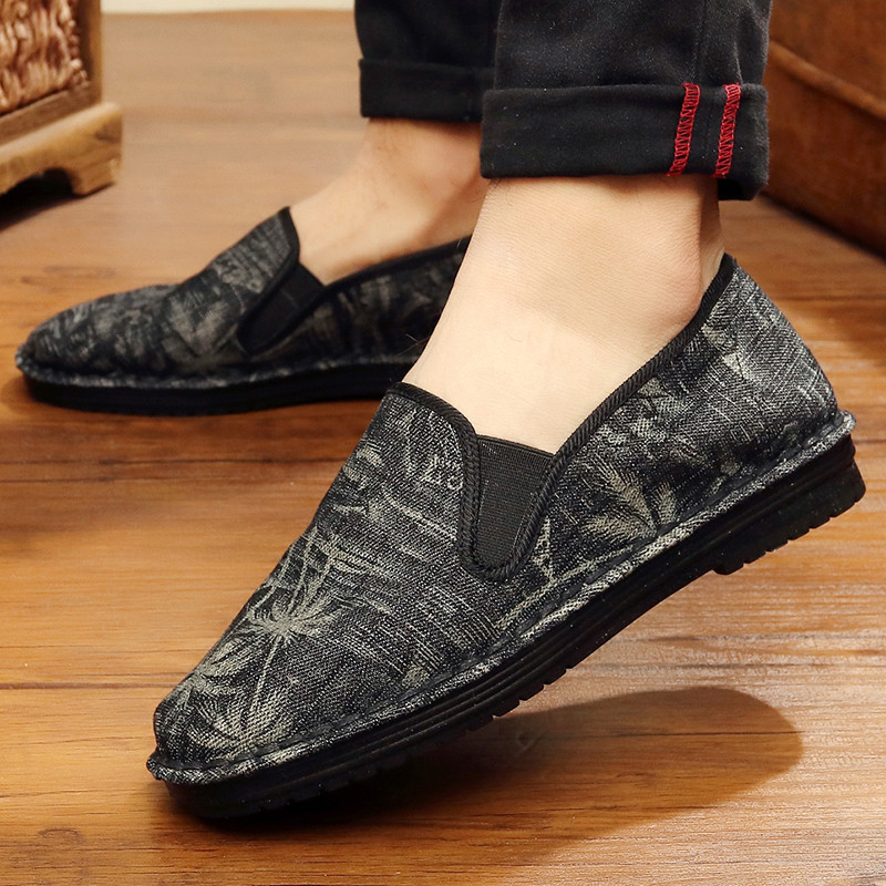 Ανδρικά παπούτσια casual με υφάσματα με επίπεδη σόλα