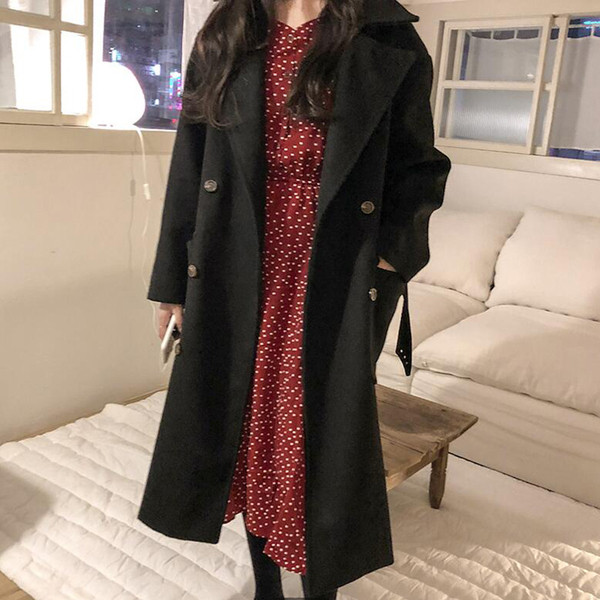 Разкроен модел дамска рокля на точки в червен цвят - ретро стил