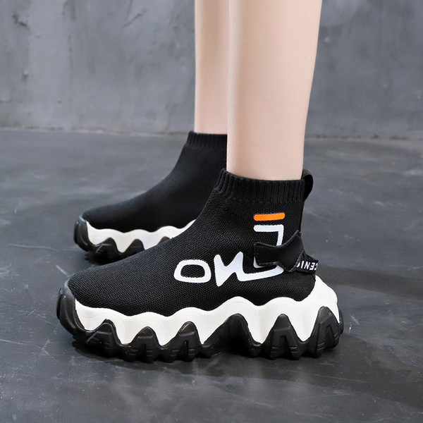 Νέο μοντέλο γυναικεία αθλητικά παπούτσια με τραχιά σόλα