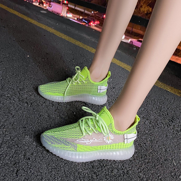 Casual γυναικεία αθλητικά παπούτσια με κορδόνια και κεντήματα