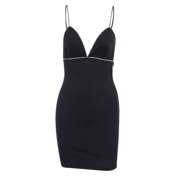 Elegáns testhezálló ruha mély nyakkivágással és köves díszítéssel