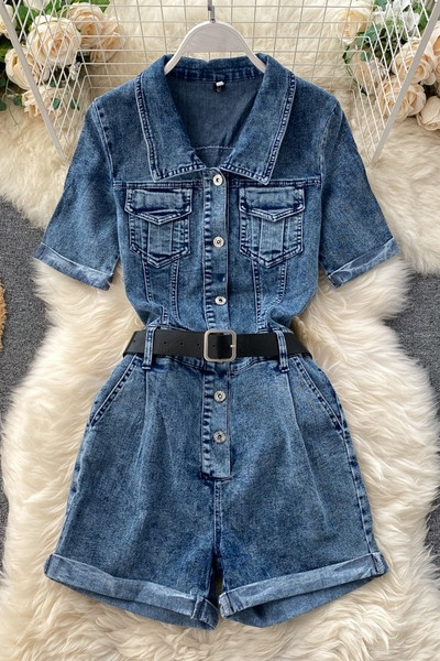 Дамски къс гащеризон от деним с къс ръкав и колан