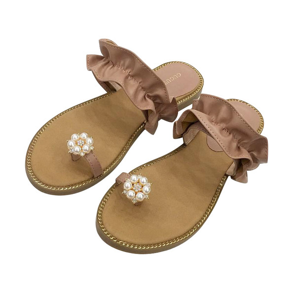 Lapos talpú, gyöngy díszítésű női papucs