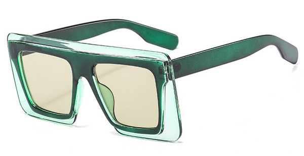 Νέο μοντέλο γυαλιά ηλίου με τετράγωνο σχήμα