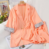 Модерен дамски комплект от сако с 3/4 ръкав и пайети и къси панталони