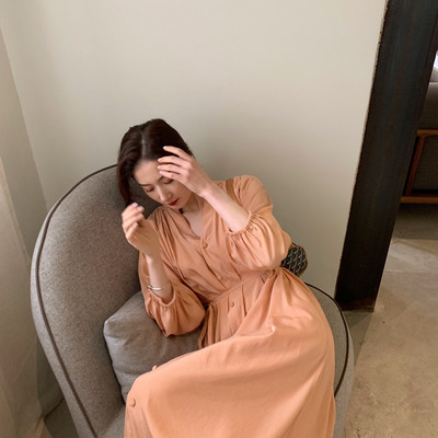 Rochie casual de dama cu nasturi si decolteu spitz