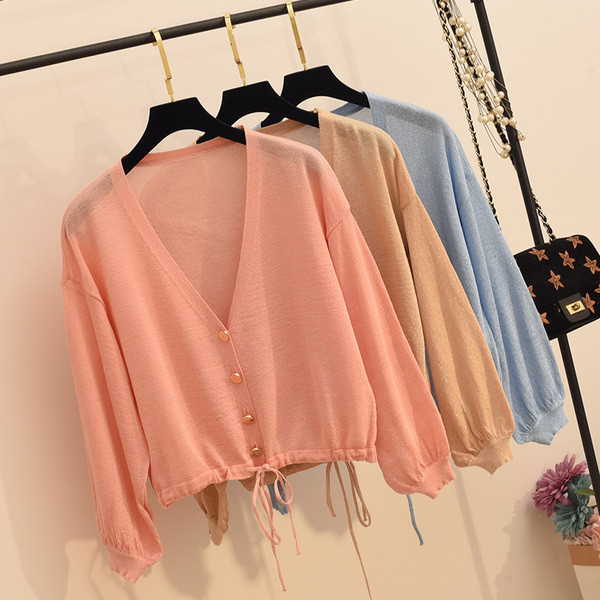 Γυναικείο πουλόβερ από λεπτό πλέξιμο με κουμπιά