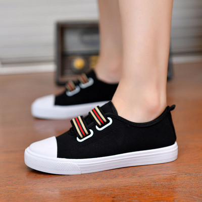 Casual γυναικεία αθλητικά παπούτσια με κορδόνια και επίπεδη σόλα