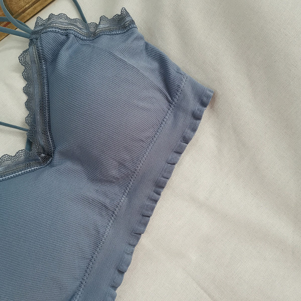 Γυναικείο μπουστάκι με σταυρωτά λεπτά λουριά