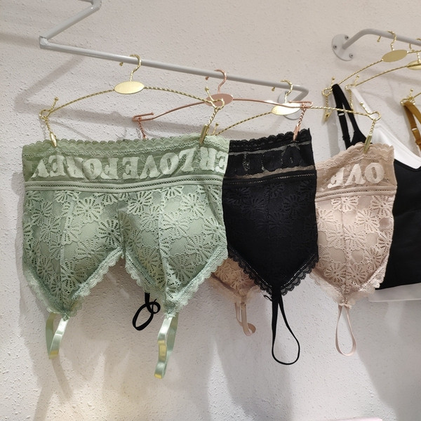 Γυναικείο δαντελένιο μπουστάκι  με ρυθμιζόμενους ιμάντες