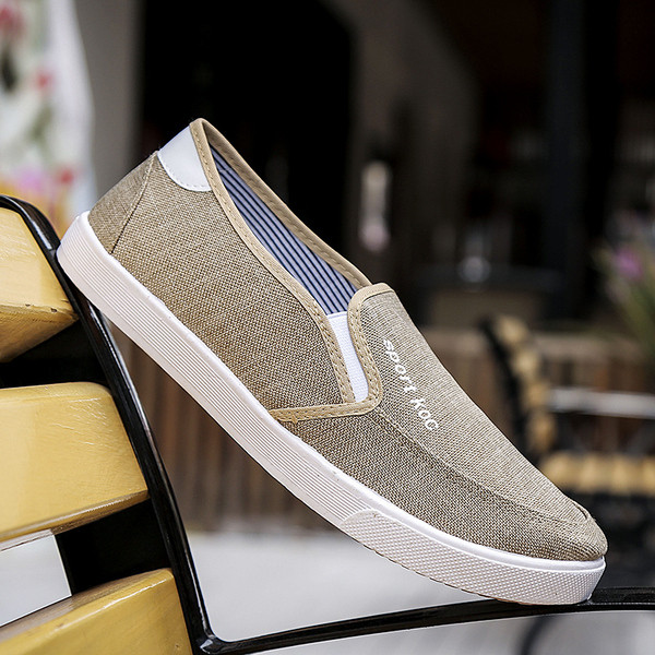 Ежедневни мъжки мокасини с надпис 