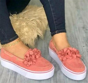 Ежедневни дамски обувки с 3D елементи