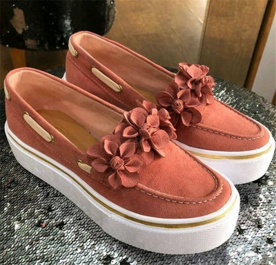 Ежедневни дамски обувки с 3D елементи