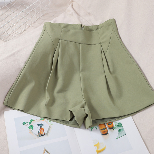 Női rövidnadrág cipzárral, magas derékkal