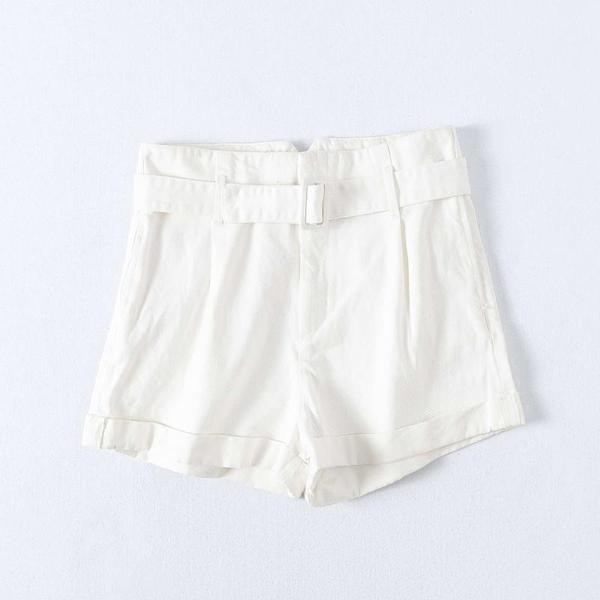 Új rövid farmer modell magas derékkal és övvel